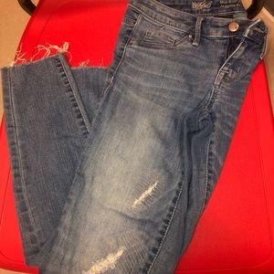 Light wash cropped skinny jean
